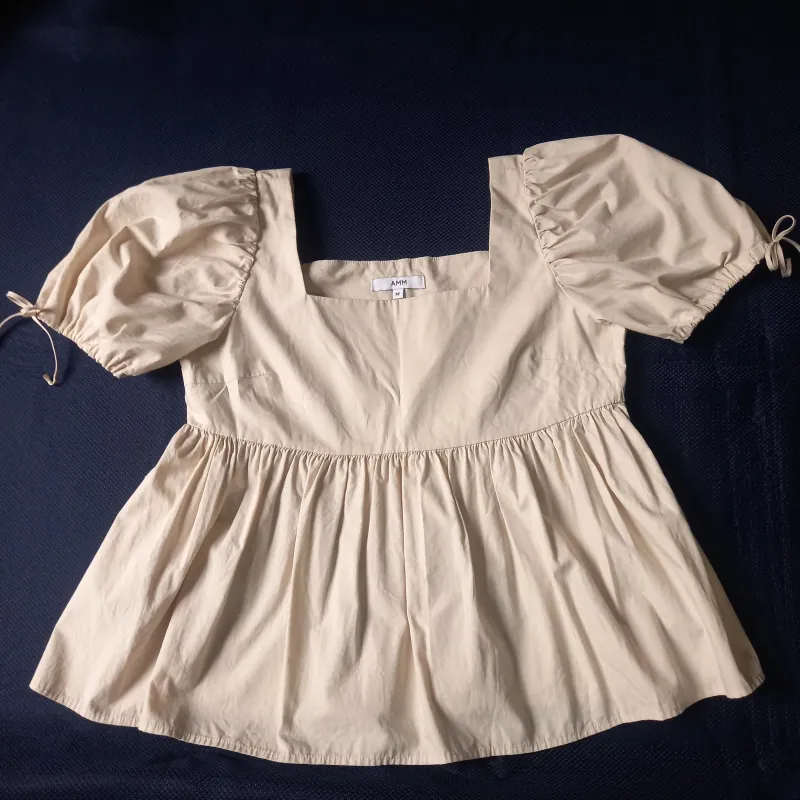 Áo váy thời trang, size M, màu kem, thời trang AMM chính hãng 1021029