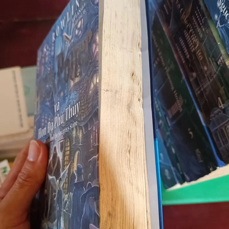 Trọn bộ 7 tập Harry Potter bìa lâu đài có tem chống giả 570370