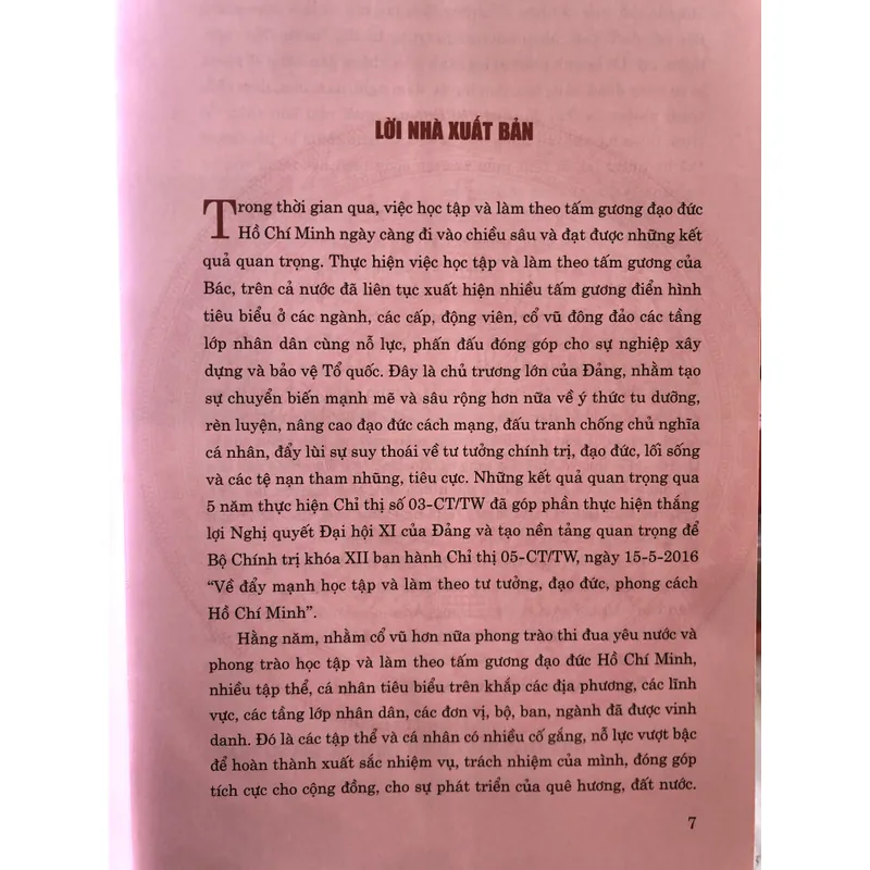 Những tấm gương bình dị mà cao quý  707460