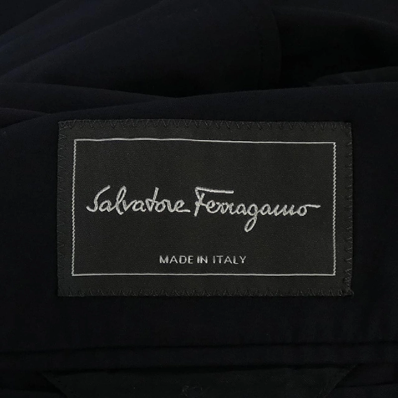 Áo khoác SALVATORE FERRAGAMO - Hàng hiệu Authentic 891796