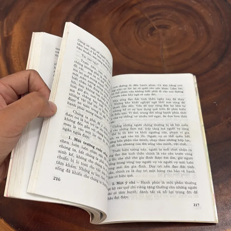 II Văn Hoá Việt: Dựng Vợ Gả Chồng, Hôn Lễ Và Nghi Thức - Phạm Côn Sơn - 2006 1020054