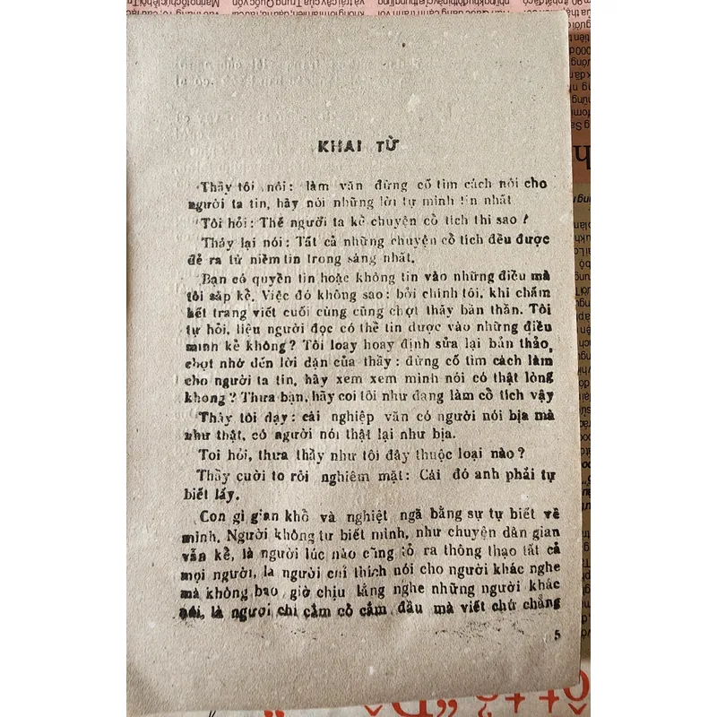 Tiểu thuyết Tượng đồng đen một chân của tác giả Xuân Đức. 704358