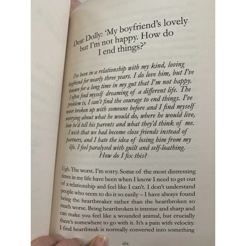 Dear Dolly: On Love, Life And Friendship sách bị MẤT BÌA NGOÀI 716257