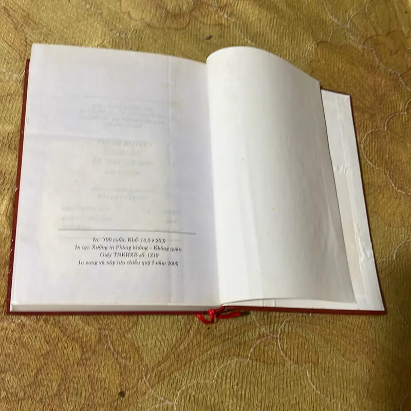 COMBO VICTOR HUGO- NHỮNG NGƯỜI KHỐN KHỔ- THẰNG GÙ NHÀ THỜ ĐỨC BÀ (a) 720640