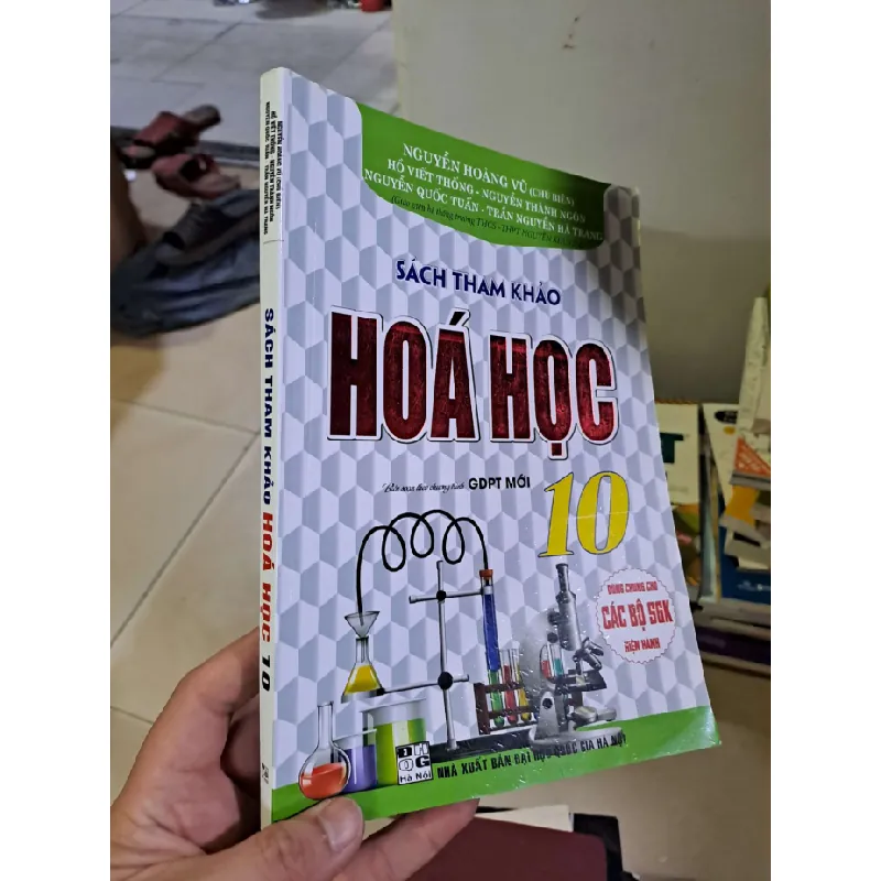 Sách tham khảo hóa học lớp 10 2022 GIÁO KHOA HCM2908 Blogmeo21025 578982