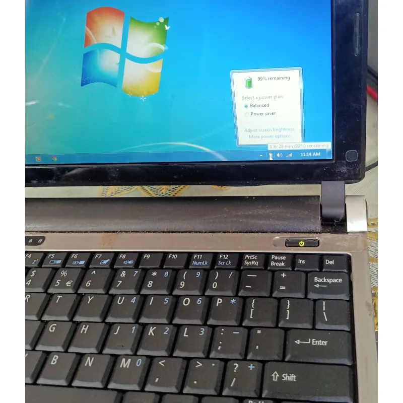 Laptop 10.1 inch ZIN,pin 1h30 phút 957961