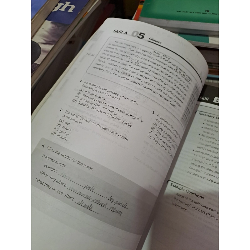 Developing skills for the toefl iBT intermediate mới 90% 2009 HCM0808 HỌC NGOẠI NGỮ 923950