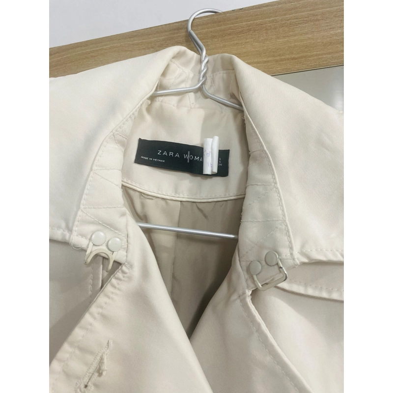 Áo măng tô 90%. Mặc 1.2 lần 523435