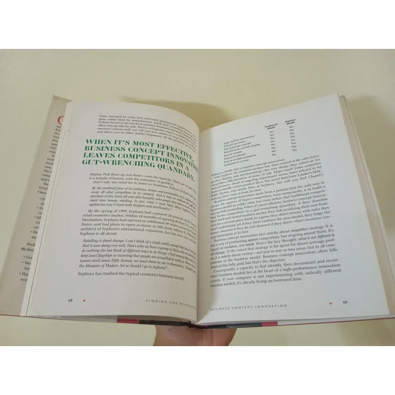 Leading the revolution, sách ngoại văn tiếng Anh, english book, tiểu thuyết  596213