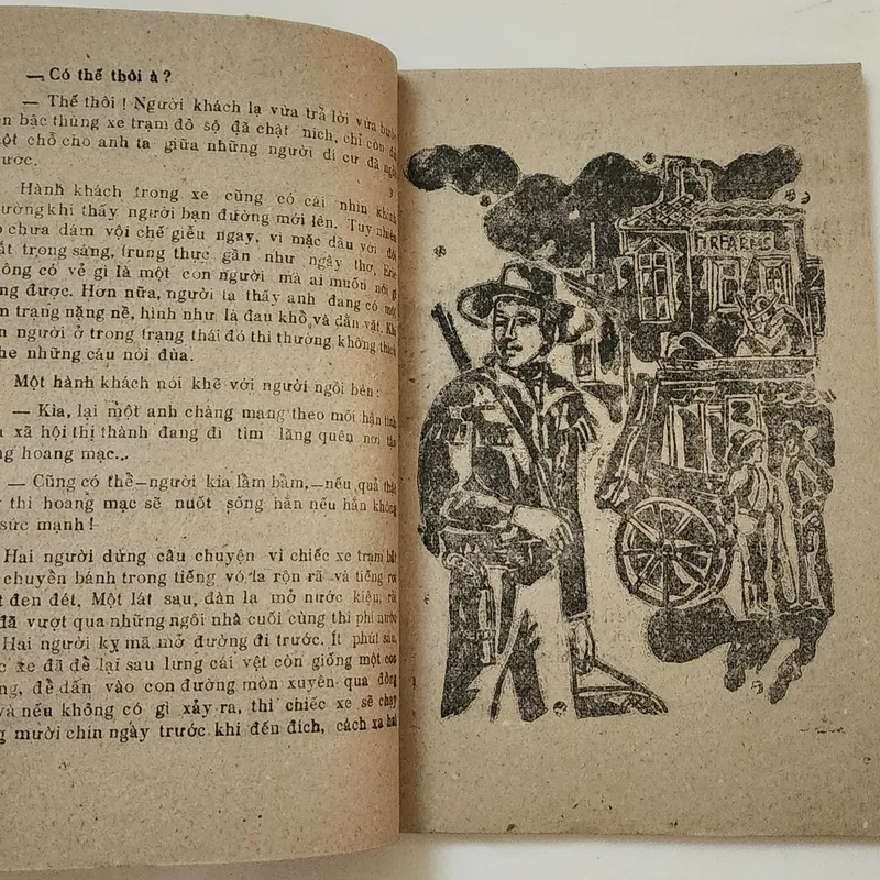 CÔ GÁI DA ĐỎ - Robert Thierry 708935