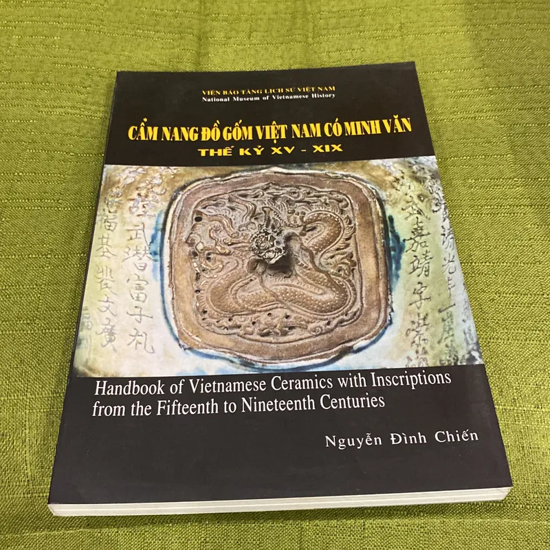 CẨM NANG ĐỒ GỐM VIỆT NAM CÓ MINH VĂN THẾ KỶ XV-XIX (XB 1999) 701867