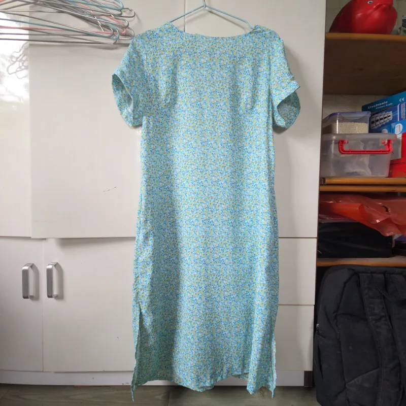 Váy dáng suông hoa nhí xanh vải lụa hàn 1006211