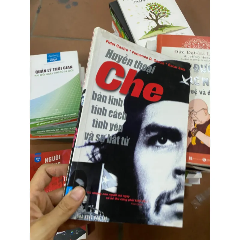 Sách Huyền thoại che 312339