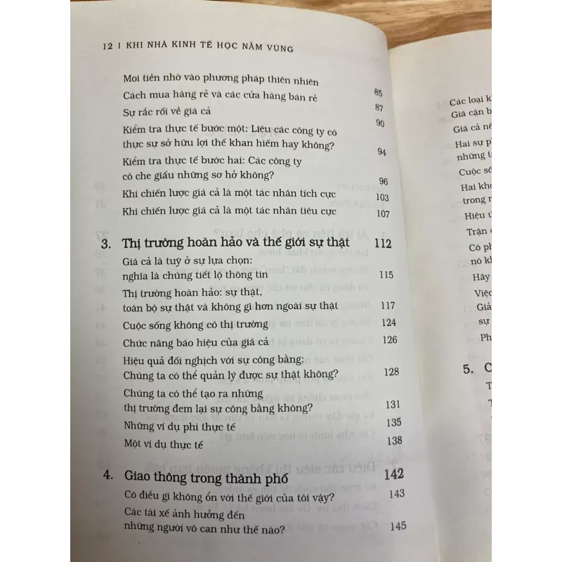 Khi Nhà Kinh Tế Học Nằm Vùng - Tim Harford 966535