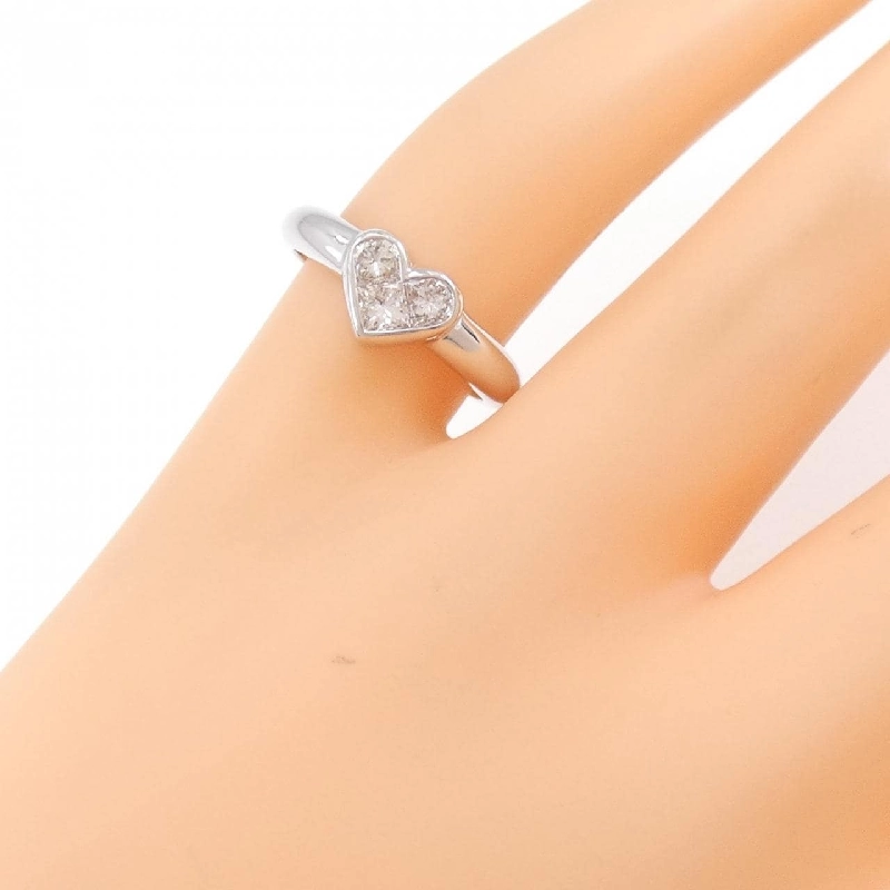 Nhẫn kim cương 750WG hình trái tim 671935