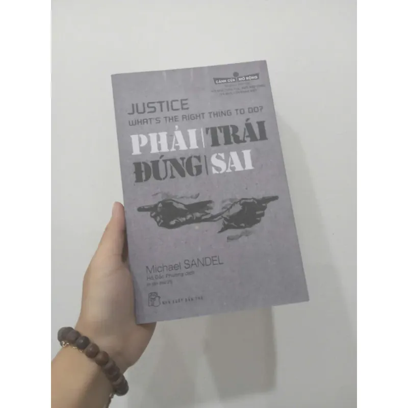 Phải trái đúng sai 974221