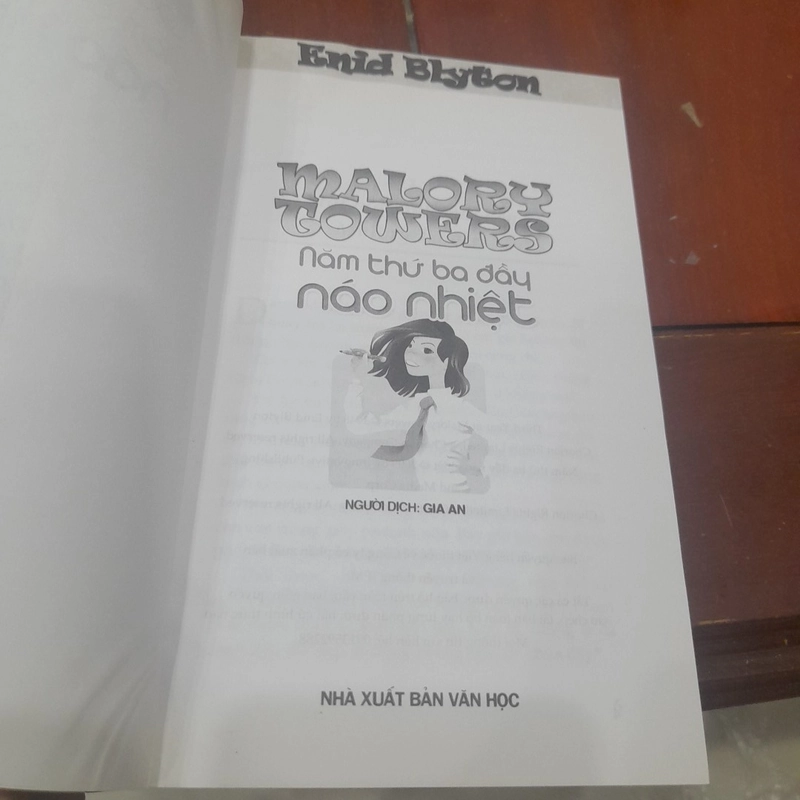 Malory Towers - NĂM THỨ BA ĐẦY NÁO NHIỆT 525257