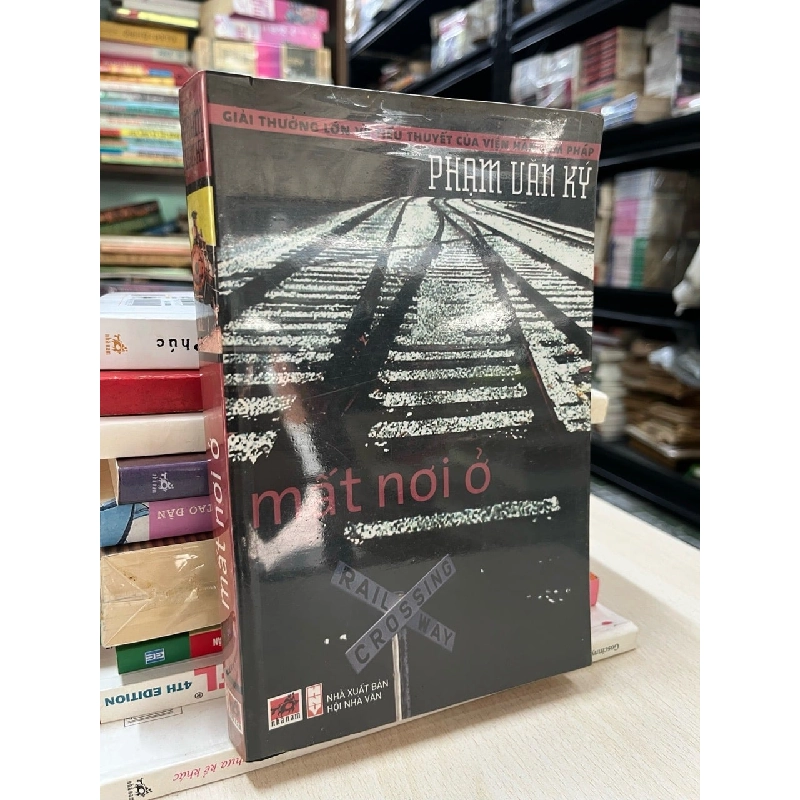 Mất nơi ở - Phạm Văn Ký 740629