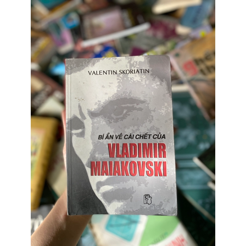 Bí ẩn về cái chết của Vladimir Maykovski - Valentin Skoriatin 298940