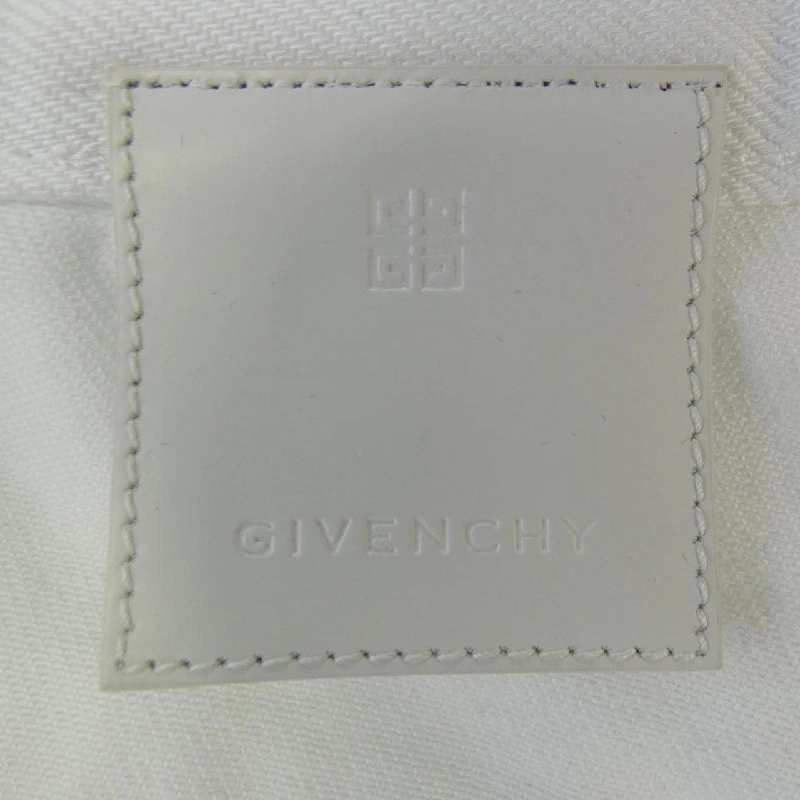 Quần short GIVENCHY - Hàng hiệu Authentic 821545