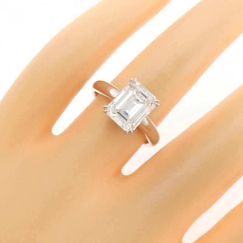 Nhẫn kim cương PT900 2.627CT E VVS2 cắt hình ngọc lục bảo - Hàng hiệu Authentic 874862