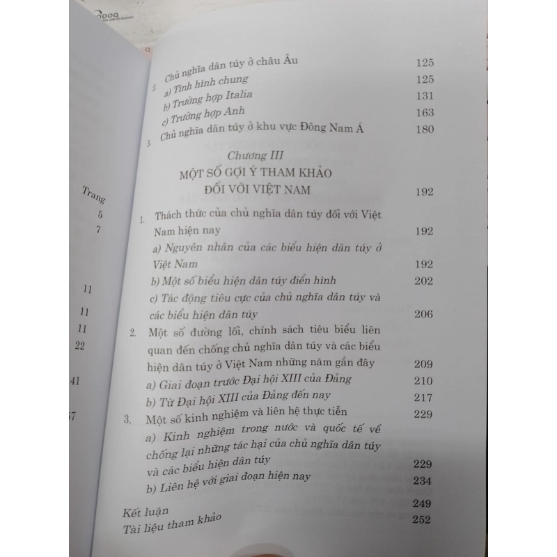 CHỦ NGHĨA DÂN TÚY TRONG ĐỜI SỐNG CHÍNH TRỊ THẾ GIỚI VÀ GỢI Ý THAM KHẢO ĐỐI VỚI VIỆT NAM  529423