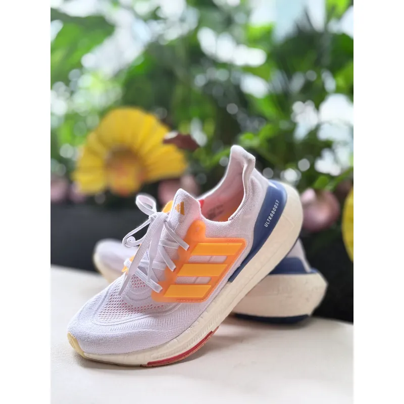 Giày chạy bộ addidas ultraboost 1021700
