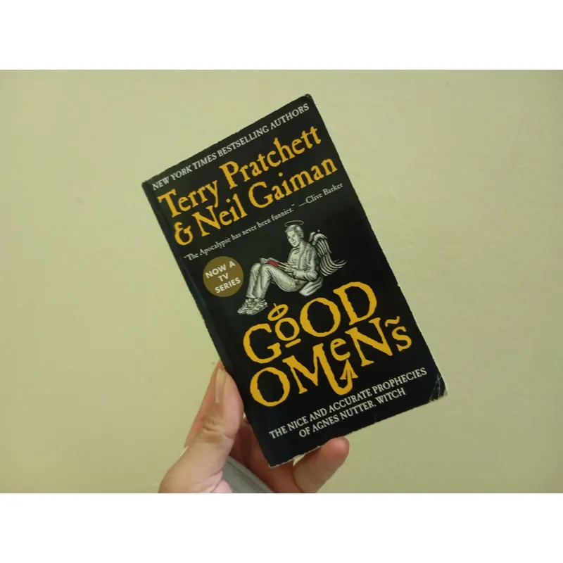 Good omens, sách ngoại văn tiếng Anh english book tiểu thuyết  695814