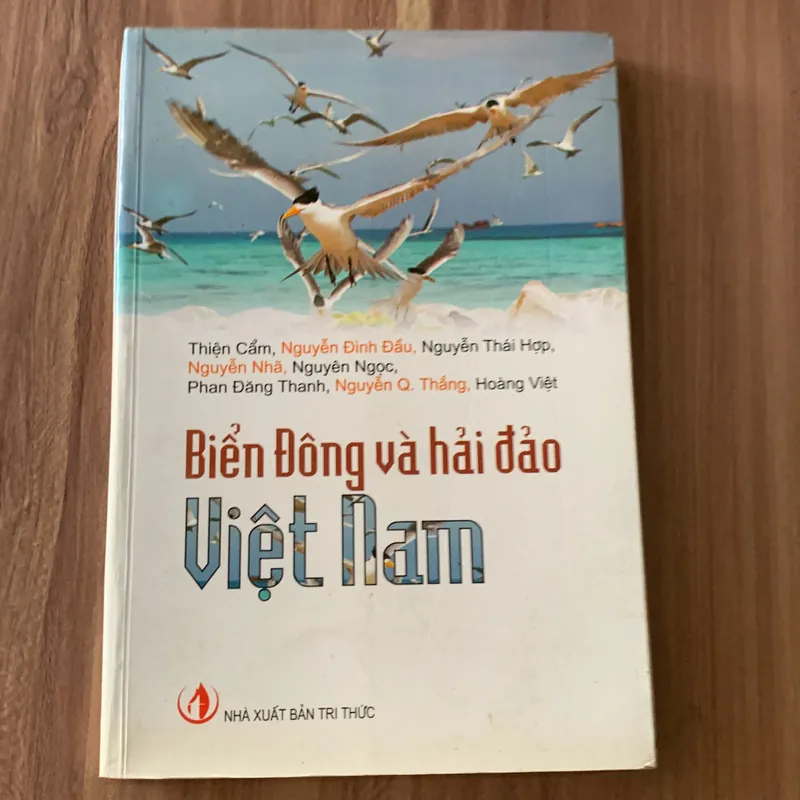 Biển Đông và hải đảo Việt Nam, NXB Tri Thức 674667