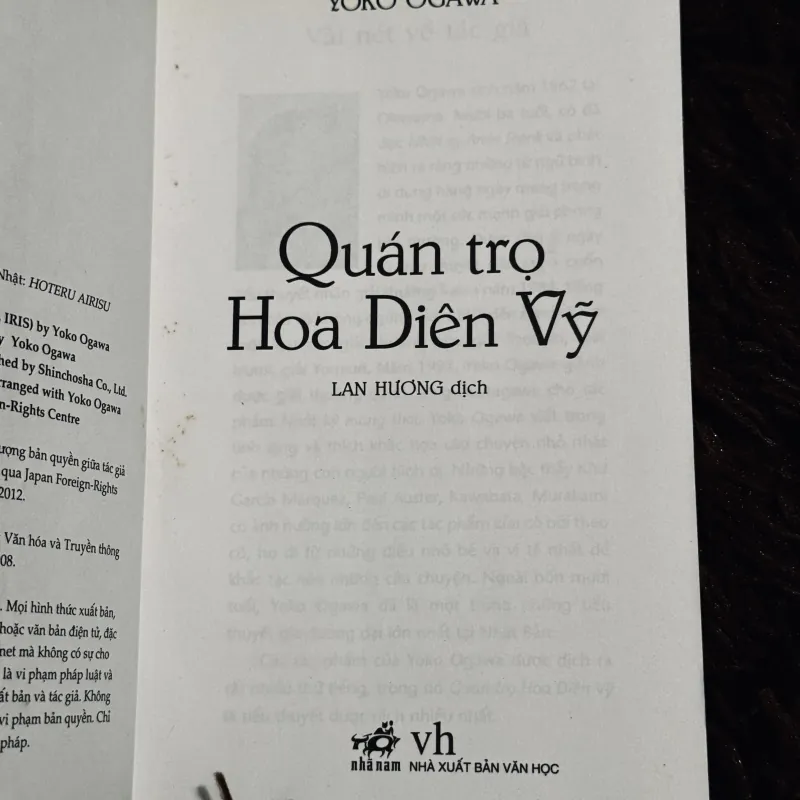 Quán trọ hoa diên vỹ 973314