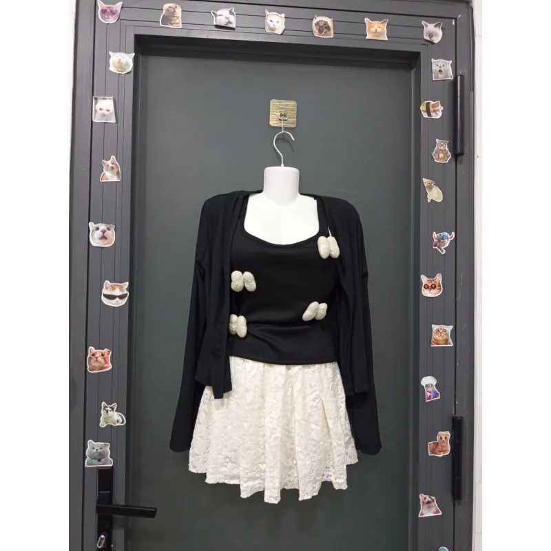 Thanh lí quần áo 748534