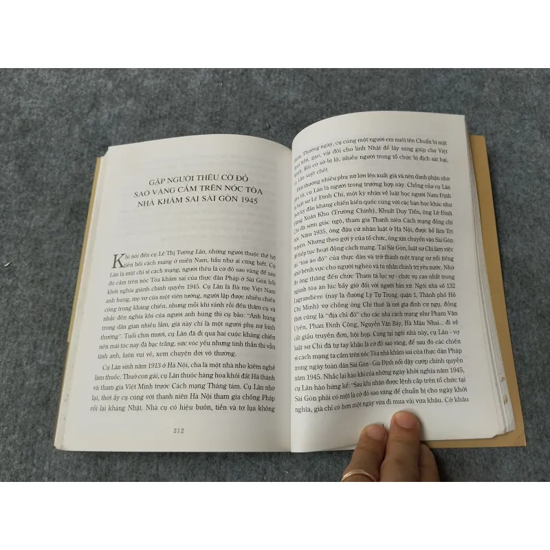 LIỆT SĨ - LUẬT SƯ LÊ ĐÌNH CHI VÀ GIA ĐÌNH 700922