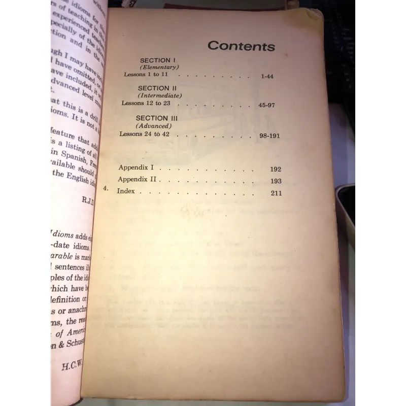 Essential idioms in english - Robert J.Dixon 1002963