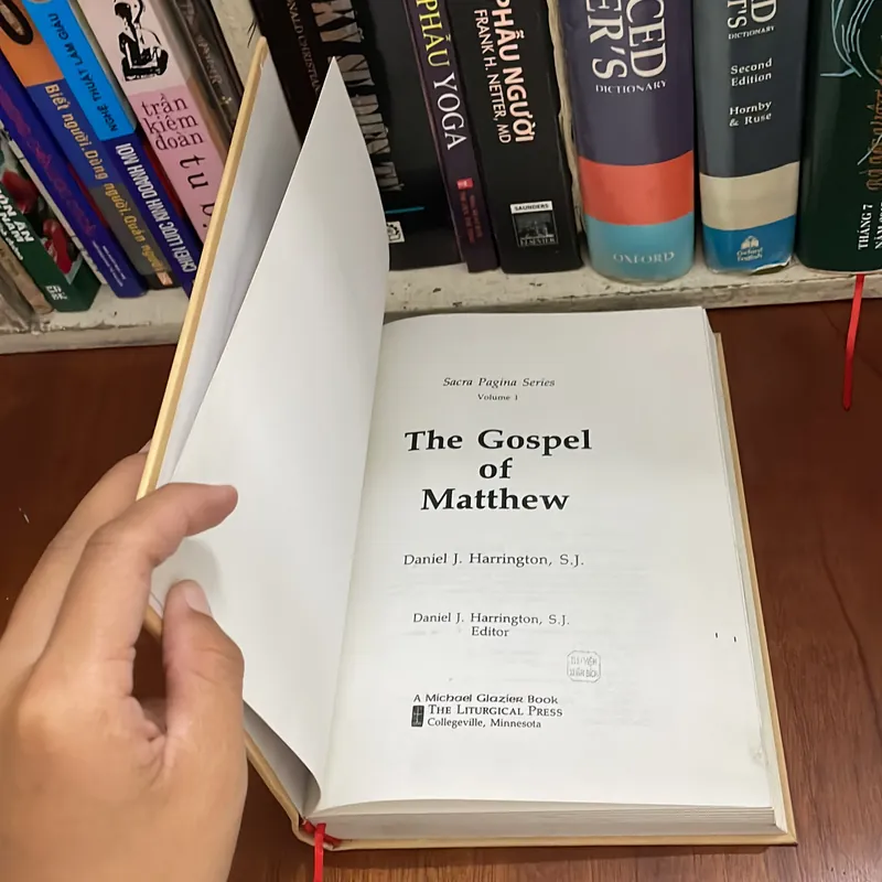 II English Book: The Gospel Of Matthew - Sacra Pagina 562853