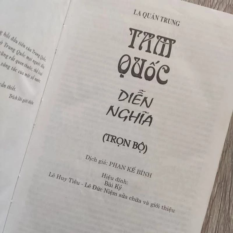 Tam Quốc diễn nghĩa - La Quán Trung (Series Tủ Sách Vàng) 462171