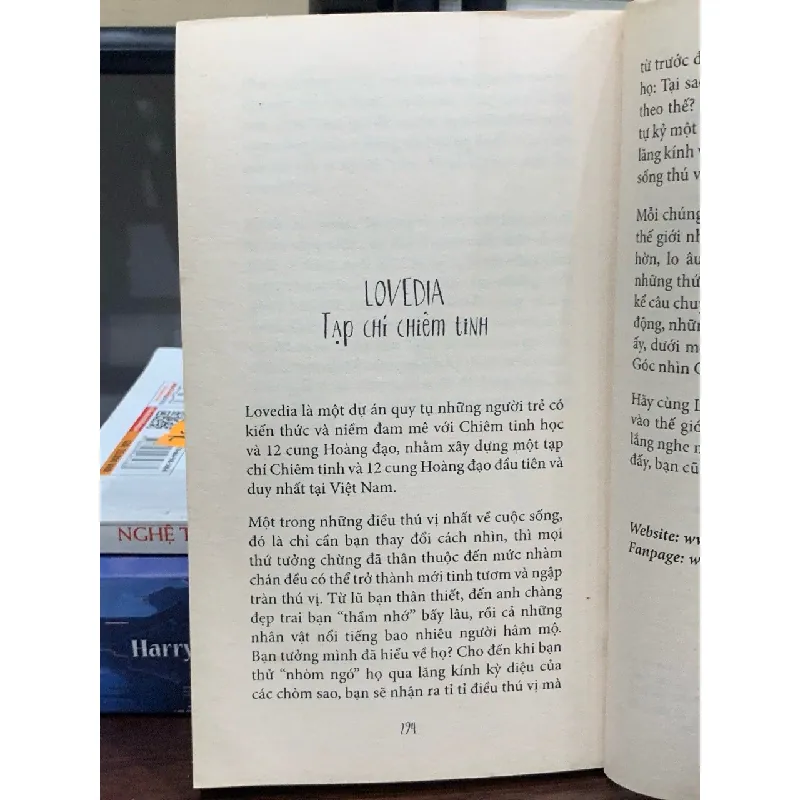 Lạc nhau giữa ngân hà- Nhóm bút Lovedia 598632