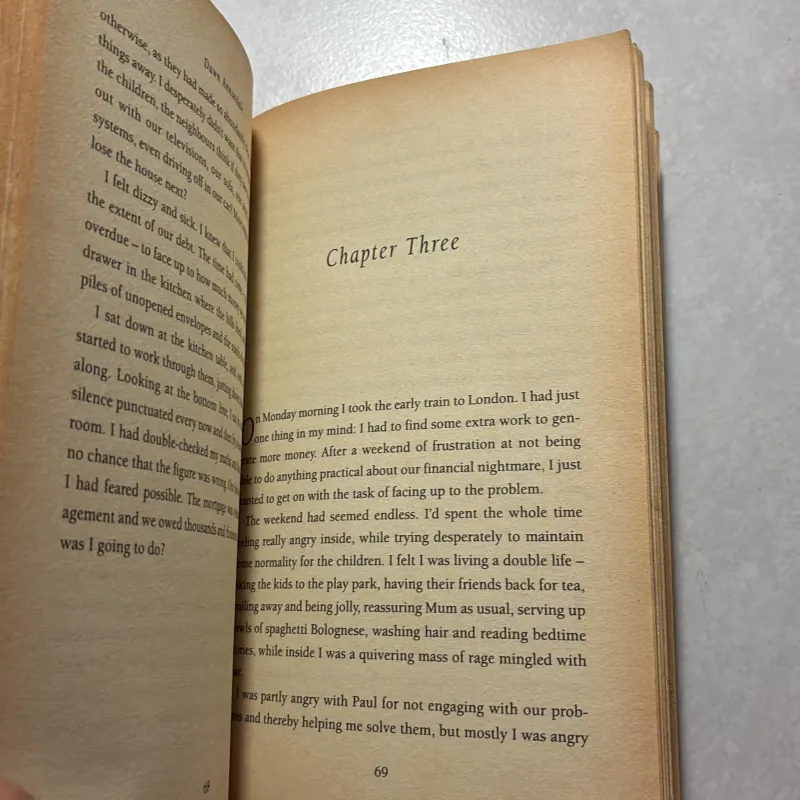 Call me Elizabeth: Wife, Mother, Escort - A true story 756095