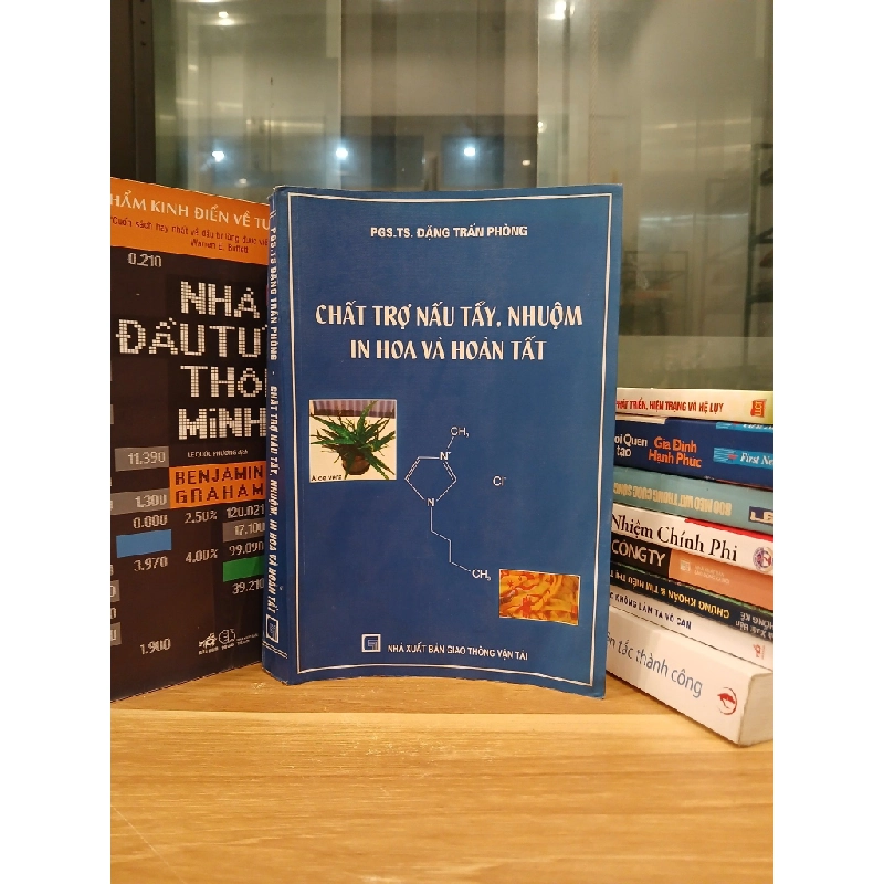 Chất Trợ Nấu Tẩy, Nhuộm, In Hoa và Hoàn Tất - PGS.TS. Đặng Trần Phòng 548323