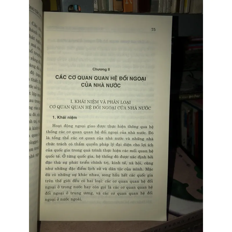 Ngoại giao và công tác ngoại giao - GS. TS. Vũ Dương Huân 681328