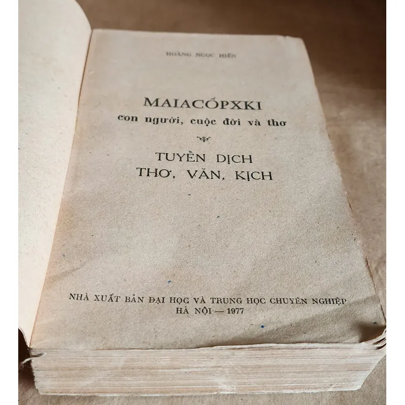 Cuộc đời và sự nghiệp của Vladimir Vladimirovich Mayakovsky, nhà thơ nổi tiếng người Nga 711610