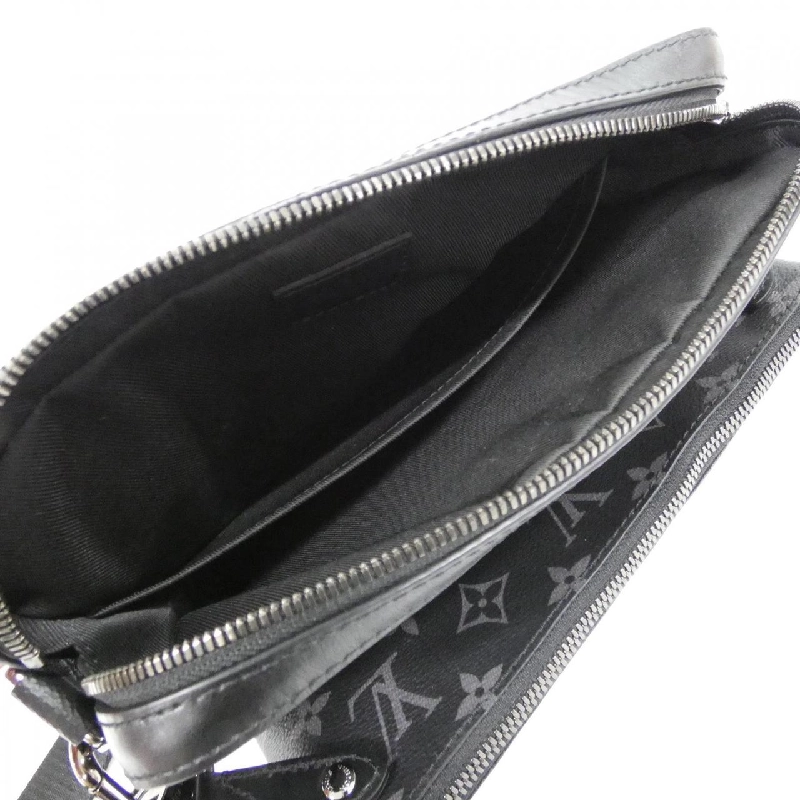 Túi đeo chéo Louis Vuitton Monogram Eclipse Reverse Trio M69443 612150