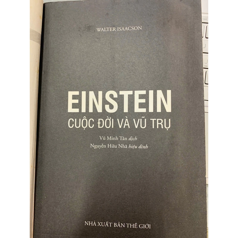 EINSTEIN CUỘC ĐỜI VÀ VŨ TRỤ - WALTER ISAACSON 526395