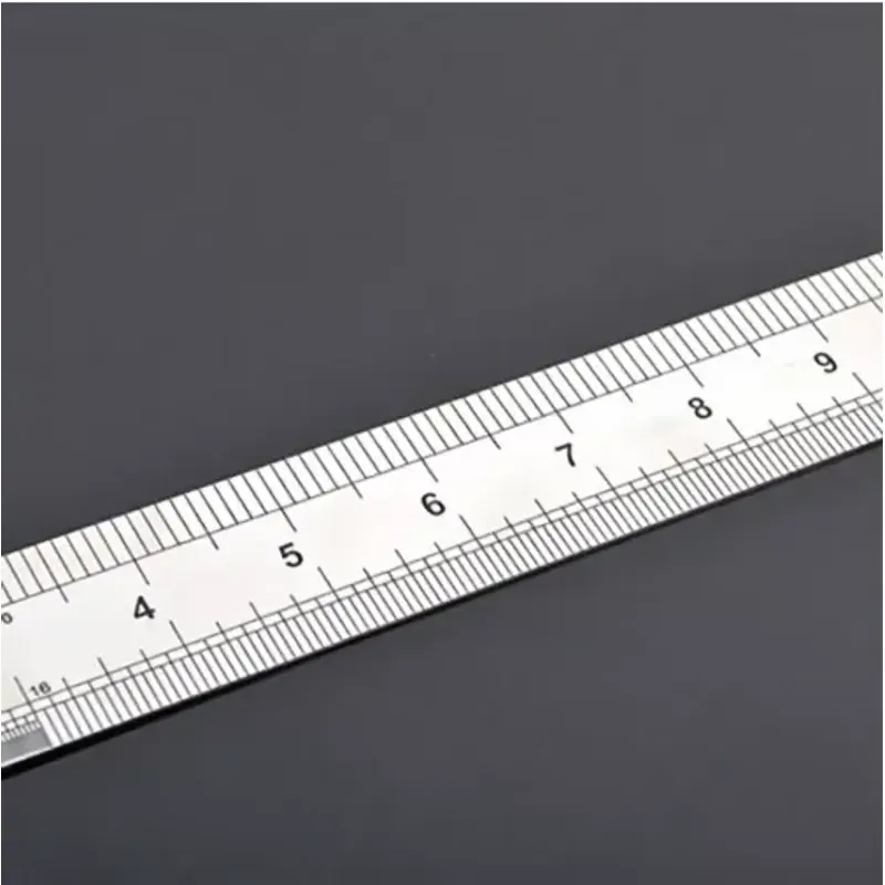 Thước Kẻ Thép Inox 100% Chính Xác, loại 20cm 1013700