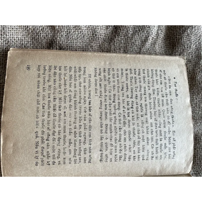 Bệnh tuổi học trò - bác sĩ đủ hồng ngọc - Sách y  973215