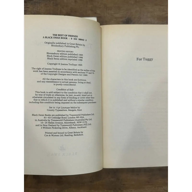 Combo sách tác giả Joanna Trollope - A Passionate Man & The Best of Friends 731626