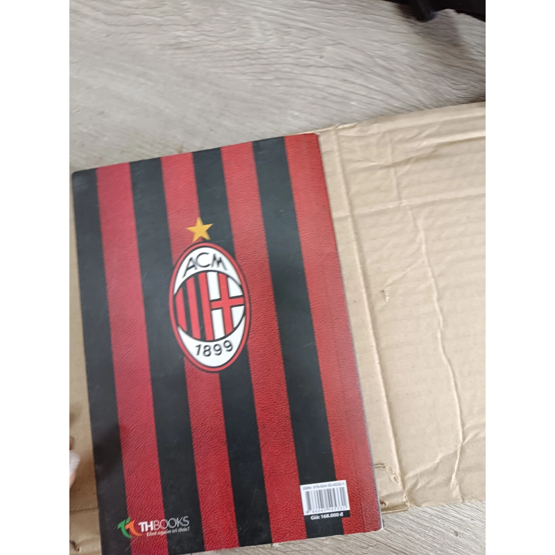 AC MILAN 120 NĂM VĨ ĐẠI 301658