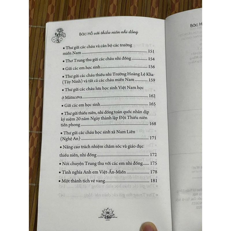 Bác Hồ Với Thiếu Niên Nhi Đồng-Tuệ Minh 546213