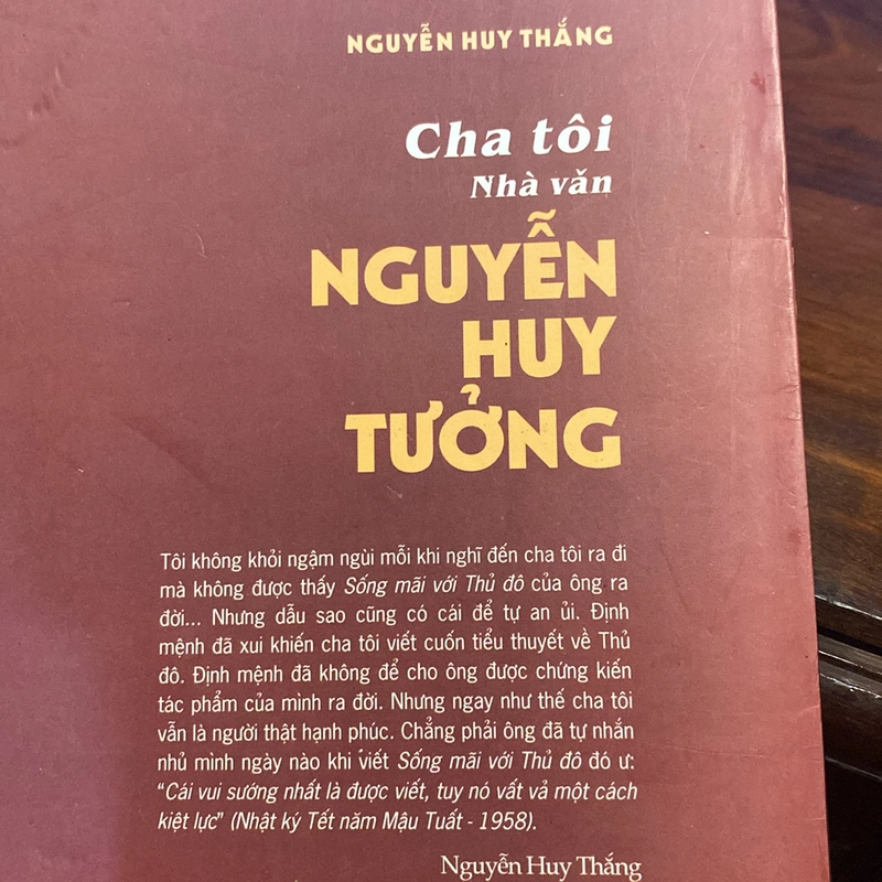 CHA TÔI - NHÀ VĂN NGUYỄN HUY TƯỞNG (XB 2006) 475539