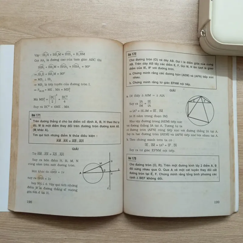 Các phương pháp giải toán PTTH Hình Học 10 (năm 2001) 925656