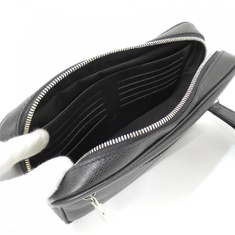 Túi xách Louis Vuitton Taiga Pochette Kasai M30441 608401